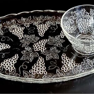 Anchor Hocking Harvest Grape Vintage Clear Glass Snack Set 8 Pc 4 Trays 4 Cups